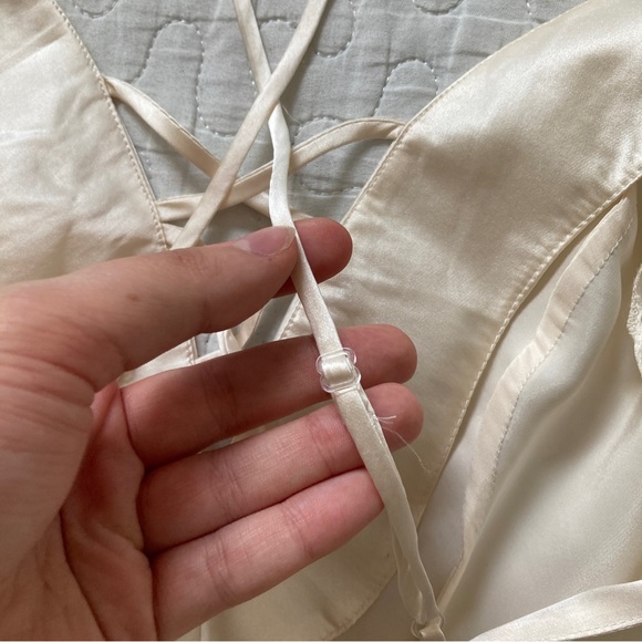 VTG 90s Gold Label Victoria’s Secret Silk Slip Dress ✨ - Picture 5 of 7